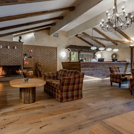 Bergo Hotel, And